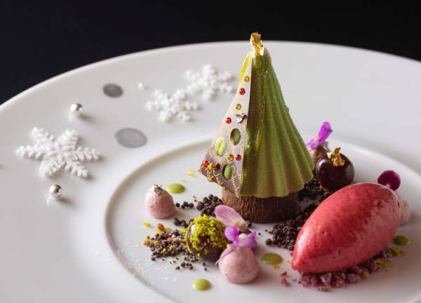 ラトリエ ドゥ ジョエル・ロブションのクリスマスメニュー、シェフ厳選の和牛フィレ肉など全6品の限定コース
