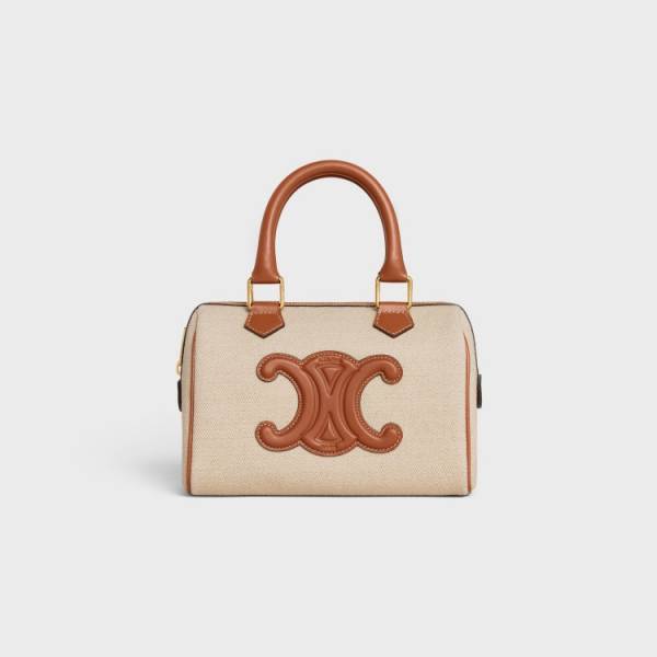 セリーヌからメゾンのシグネチャーをレザーで象った「キュイル トリオンフ」にスモールボストンが登場