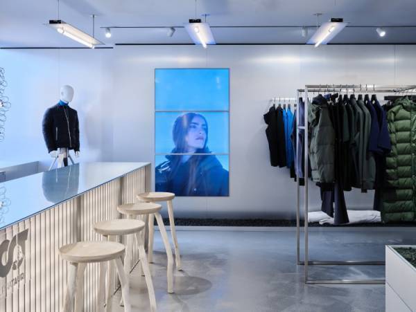 アルファタウリがロンドンに旗艦店をオープン。オープニングイベントには多数のゲストが来店