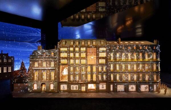 老舗百貨店ハロッズの神聖なホールを照らす壮大なプレゼンテーション「ディオール ファビュラス ワールド」