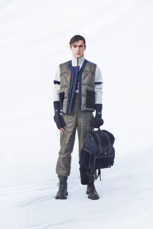 ジョルジオ アルマーニで人気の冬季カプセルコレクション「ジョルジオ アルマーニ ネーヴェ」のメンズ新作コレクションが登場