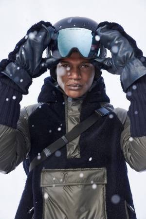 ジョルジオ アルマーニで人気の冬季カプセルコレクション「ジョルジオ アルマーニ ネーヴェ」のメンズ新作コレクションが登場