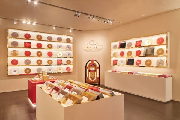 カルティエが音楽を通して愛を伝えるポップアップ 「カルティエ座」を開催。テーマは『LOVE IS ALL』