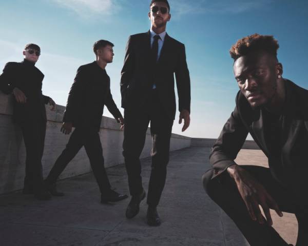 フェンディが名門サッカークラブ ASローマと公式ワードローブのパートナーシップを締結