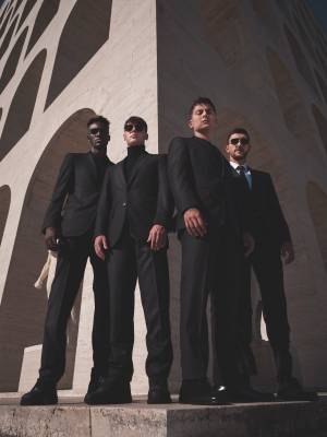 フェンディが名門サッカークラブ ASローマと公式ワードローブのパートナーシップを締結