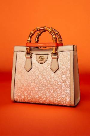 グッチが京都・西陣織の老舗 HOSOOとのコラボによるリミテッド エディションのハンドバッグを発表