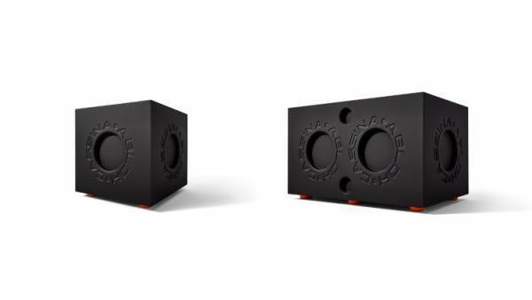 ヴァージル・アブローがデザインしたカッシーナの新作「モジュラー・イマジネーション」 のインスタレーションを全国直営店で展示