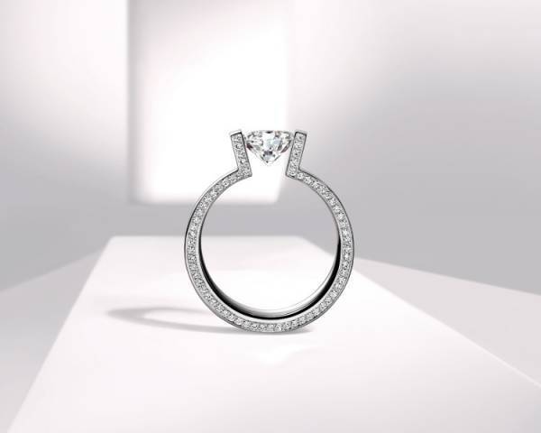 ドイツのモダンジュエラー・ニーシングがラグジュアリーコレクション「ニーシング・トピア ビジョン」を発表