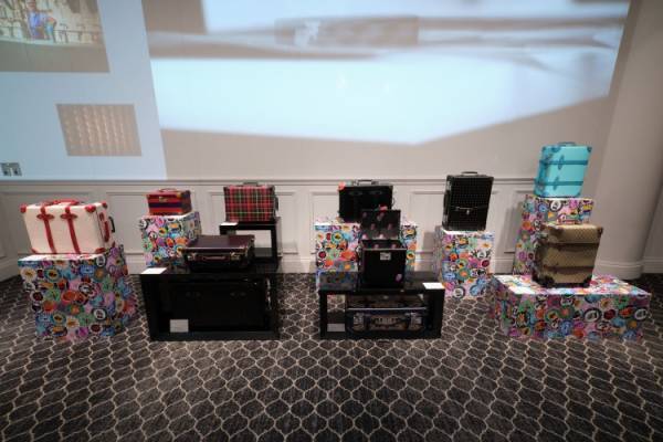 グローブ・トロッターの125周年の軌跡を辿ることが出来る展示をグローブ・トロッター銀座店で開催