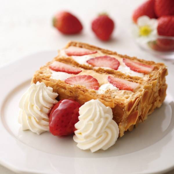 キハチを代表するデザート「KIHACHIのナポレオンパイ」が今年も数量限定で登場