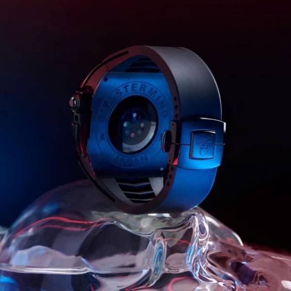 mastermind JAPAN × GOLDEN CONCEPT コラボモデル、ブラックを基調にしたシックかつゴージャスな雰囲気に