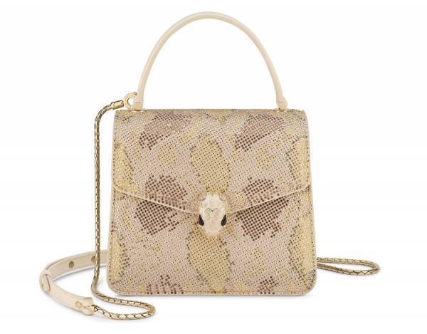 マリア・ペドラサがブルガリ2023年春夏アクセサリーコレクションを纏うイメージビデオを公開