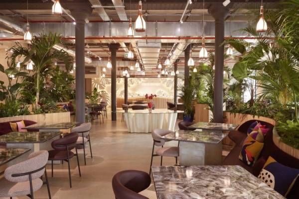 ルイ・ヴィトンがパリでクリエイターたちにオマージュを捧げるエキジビション「LV DREAM」を開催