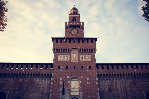 写真家・笠原秀信による旅をテーマにしたオンラインExhibition「THE ROAD」。第8弾はイタリア・ミラノ編