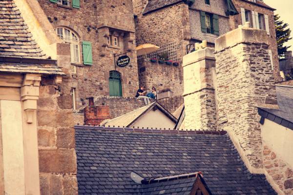 写真家・笠原秀信による旅をテーマにしたオンラインExhibition「THE ROAD」。第9弾はフランス・モンサンミッシェル編