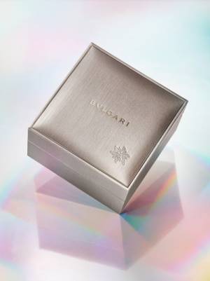 ブルガリがBLACKPINKのリサとコラボ! アイコンウォッチ「ブルガリ・ブルガリ」の LISA限定モデルが登場