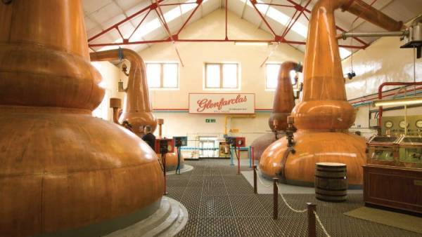 半世紀の熟成を経て生み出されたシングルモルト・スコッチ・ウイスキー「グレンファークラス50年」