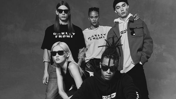 オークリーとフラグメントが再びタッグ! 日本製アパレルと鮮やかなカラーをあしらったフロッグスキンを展開