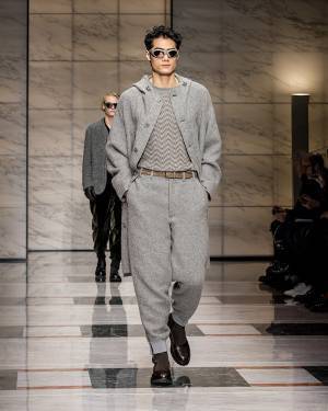 【ルック】ジョルジオ アルマーニがミラノで2023秋冬メンズコレクションを発表