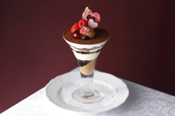 ちょっと大人の特別なバレンタインを。資生堂パーラー 銀座本店の「ティラミスパフェ」
