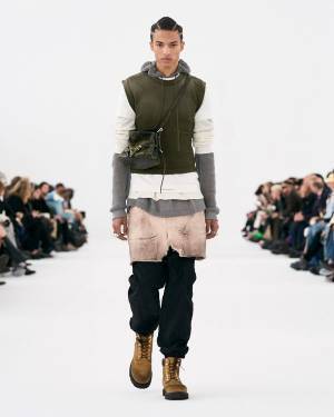 【ルック】ジバンシィがパリで2023年秋冬メンズコレクションを発表