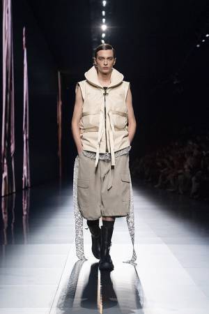 【ルック】ディオールがパリ・コンコルド広場で2023年-2024年ウィンター メンズ コレクションを発表