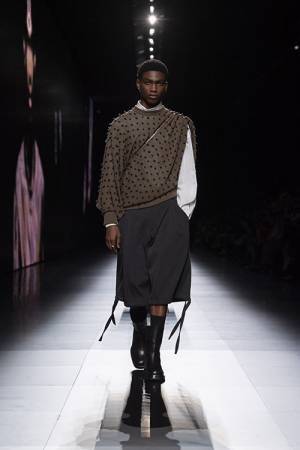 【ルック】ディオールがパリ・コンコルド広場で2023年-2024年ウィンター メンズ コレクションを発表