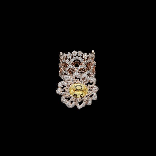 「ディアレスト ディオール」コレクション発表。メゾンのサヴォワールフェールの技巧を映し出した77ピースの壮麗なクリエイション