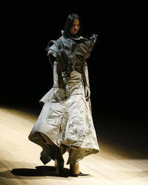 【ルック】マーク ジェイコブスがニューヨークで2023年春夏コレクションを発表