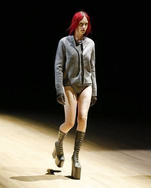 【ルック】マーク ジェイコブスがニューヨークで2023年春夏コレクションを発表