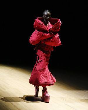 【ルック】マーク ジェイコブスがニューヨークで2023年春夏コレクションを発表