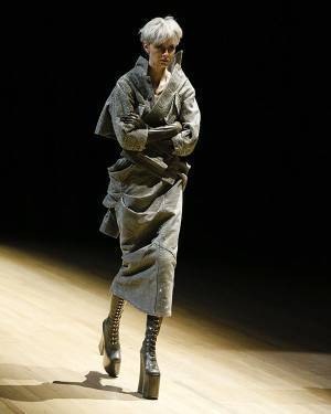 【ルック】マーク ジェイコブスがニューヨークで2023年春夏コレクションを発表