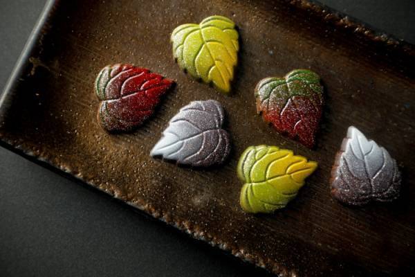 京都ならではの素材を用い、一粒ずつ手作りし木箱に詰めた、アマン京都のオリジナルホワイトデーチョコレート