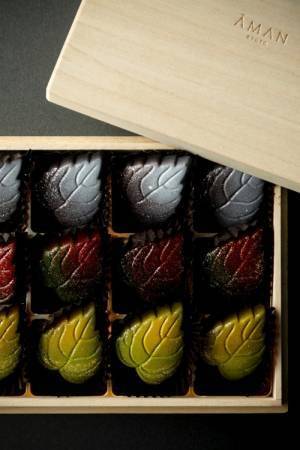 京都ならではの素材を用い、一粒ずつ手作りし木箱に詰めた、アマン京都のオリジナルホワイトデーチョコレート