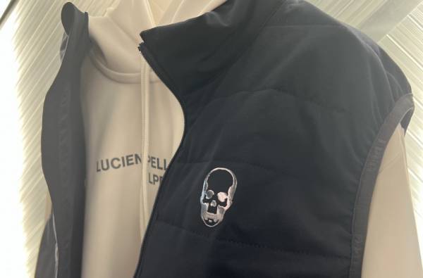 ルシアン ペラフィネがカシミアのオーダーサービス拡大、ゴルフラインLPFGも好調