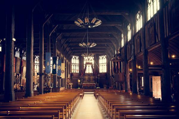 写真家・笠原秀信による旅をテーマにしたオンラインExhibition「THE ROAD」。第10弾はフランス・オンフルール編