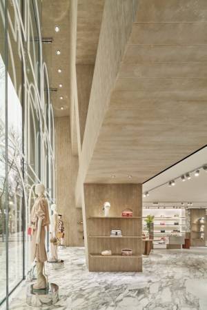 最新のグローバルコンセプトを踏襲したフェンディの新旗艦店「パラッツォ フェンディ 表参道」がオープン