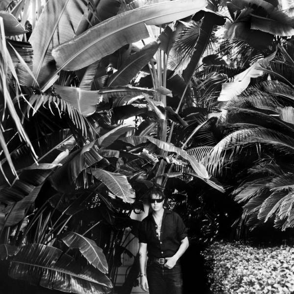 セリーヌのエディ・スリマンが撮り下ろす「PORTRAIT OF...」プロジェクト。新作のモデルにジュリアン・カサブランカスを起用