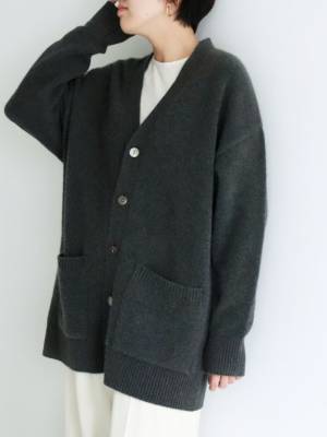 ずっと大切に使い続けたいと思わせてくれるカシミヤニット。ギャルリー・ヴィーでニットオーダーイベントを開催