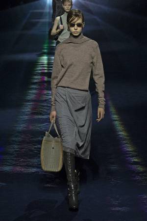 【ルック】フェンディがキム・ジョーンズよる2023-24年秋冬 ウィメンズコレクションを発表