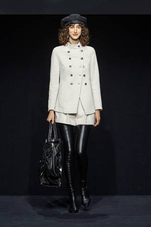 【ルック】エンポリオ アルマーニがミラノで2023秋冬ウィメンズコレクションを発表