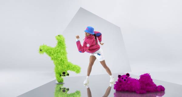 カナダグースから鮮やかなクマが絡み合うカモフラージュ柄がかわいい、春夏用の限定カプセルコレクションが登場