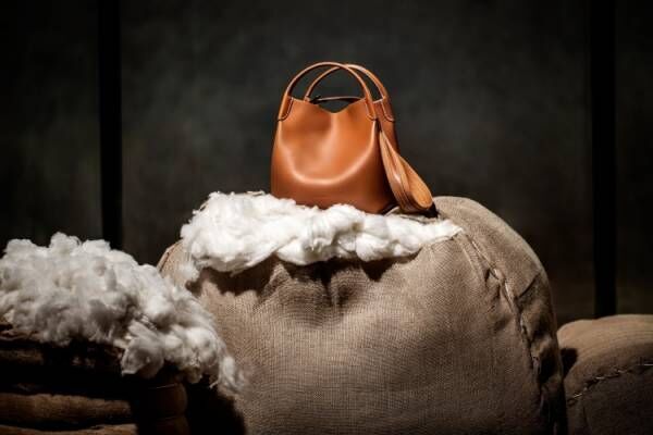 ロロ・ピアーナから新作バッグ「ベイル」が登場。メゾンの伝統とノウハウが凝縮