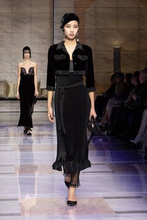 【ルック】ジョルジオ アルマーニがミラノで2023秋冬ウィメンズコレクションを発表