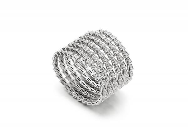 ブルガリを纏ったカーラ・デルヴィーニュが第95回アカデミー賞授賞式に登場