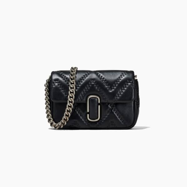 マーク ジェイコブスのシグネチャー「J MARC」グループからステッチディテールでアップデートされた新作ショルダーバッグが登場