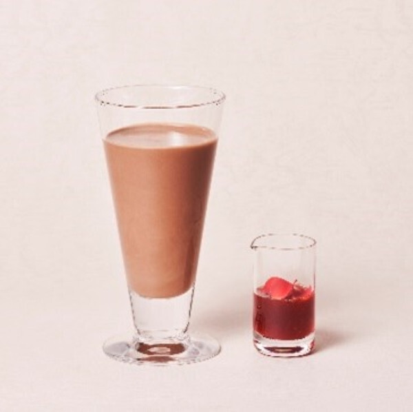 ピエール マルコリーニのオリジナル クーベルチュールと旬のストロベリーや香り高いローズとのマリアージュを楽しむ春の限定メニュー