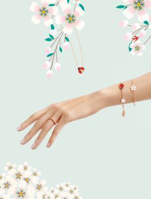 ヴァン クリーフ&アーペルが春の到来を祝福! 「ラッキー スプリング」コレクションに新作が登場