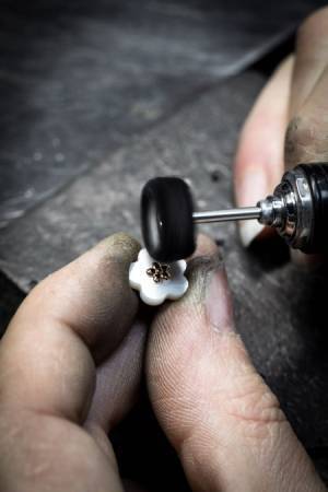 ヴァン クリーフ&アーペルが春の到来を祝福! 「ラッキー スプリング」コレクションに新作が登場