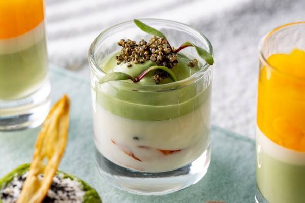 国産食材に抹茶を組み合わせて多様なマリアージュを楽しむ、コンラッド東京のアフタヌーンティー